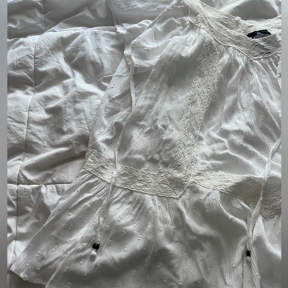 ANGIE white flutter sleeve lace detailing top size L loose Fit - Picture 6 of 16